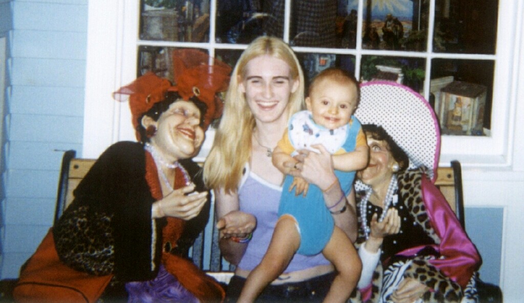 oldladies.jpg